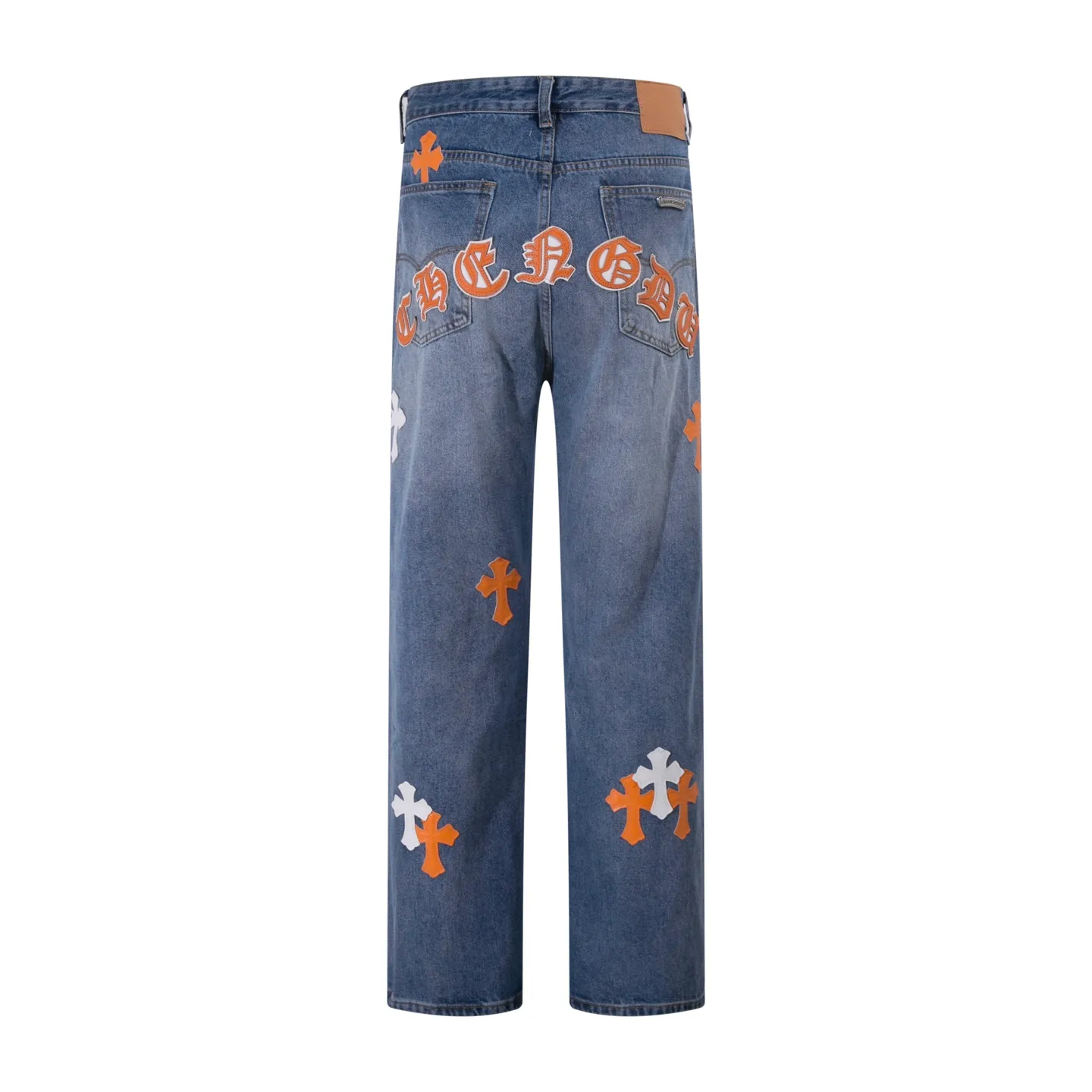 P260 Style number: H906 Croxin & 𝐂𝐡𝐫𝐨𝐦𝐞 𝐇𝐞𝐚𝐫𝐭 ss25 blue pants orange skin Sanskrit leather limited edition patchwork jeans. Styles with different washed textures are very friendly to people with thin legs. The slightly flared version perfectly modifies the leg shape. The timeless and moderate length makes it easy to match and match. It is the basis for various styles and is a must-have in your wardrobe! The fabric is stiff but also makes the upper body soft without losing texture. The washing process is even more perfect. It is a must-have item for everyone! ! ! Washed wheat, hang tag, pants label, three labels complete Color: blue Size: 28-30-32-34